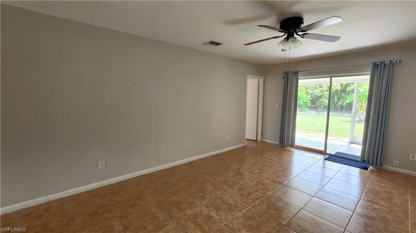 4615 SE 4th  PL, Cape Coral, FL 33904