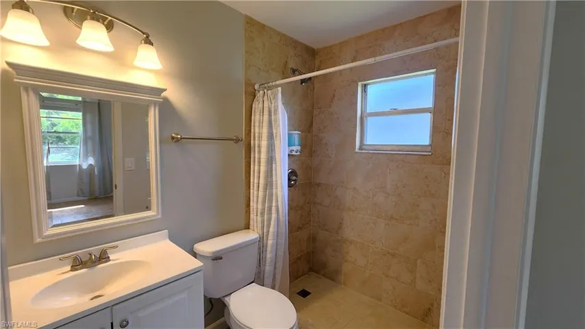 4615 SE 4th  PL, Cape Coral, FL 33904