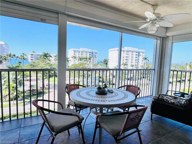 1200 Gulf Shore Blvd N 404, Naples, Florida 34102