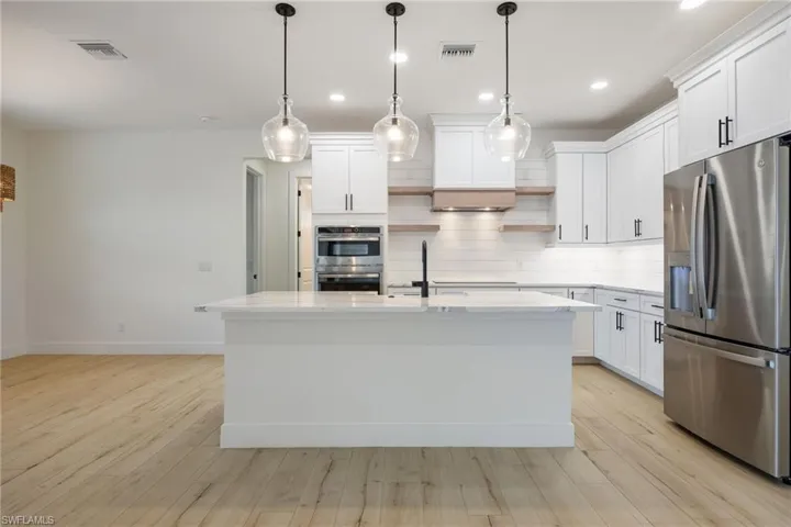 1406 Mohawk Pkwy, Cape Coral, Florida 33914