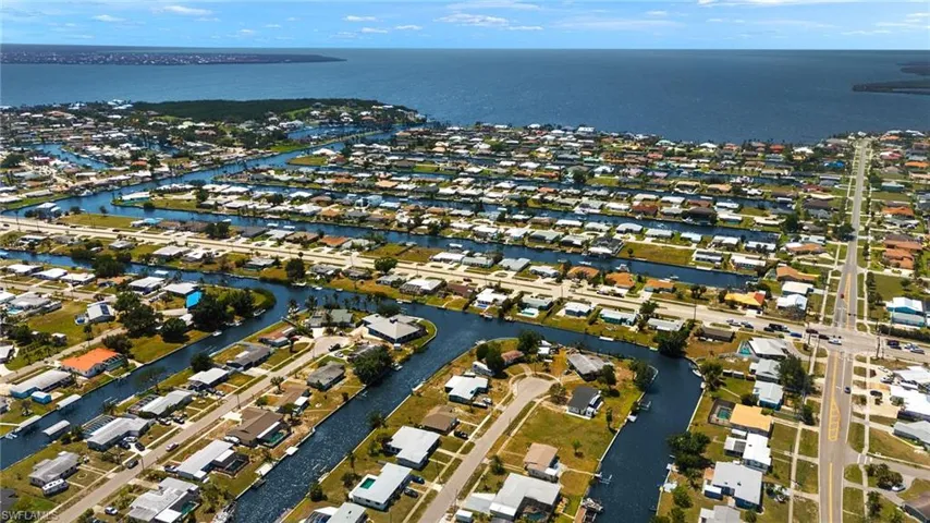 128  Rodgers NE AVE, Port Charlotte, FL 33952