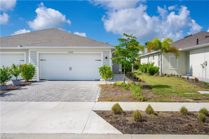 Beautiful Queen model villa by Lennar