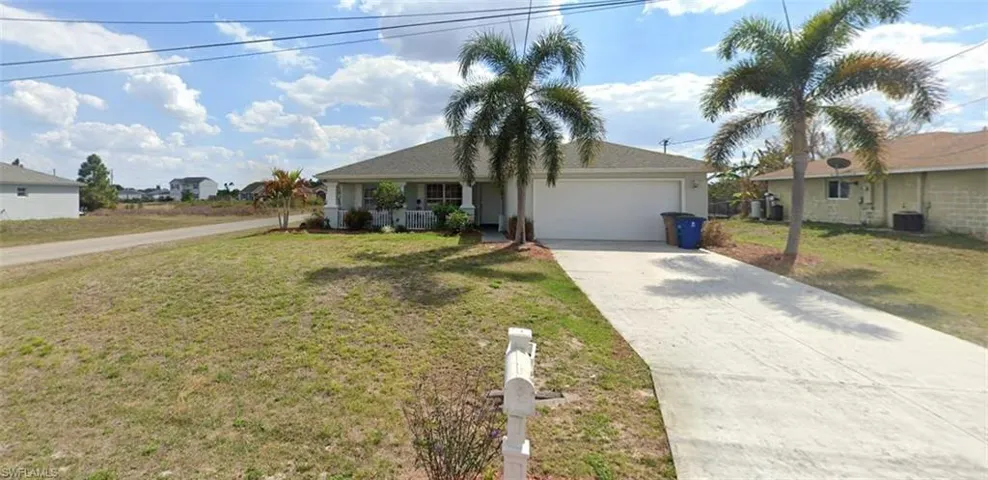 2901  25th SW ST, Lehigh Acres, FL 33976