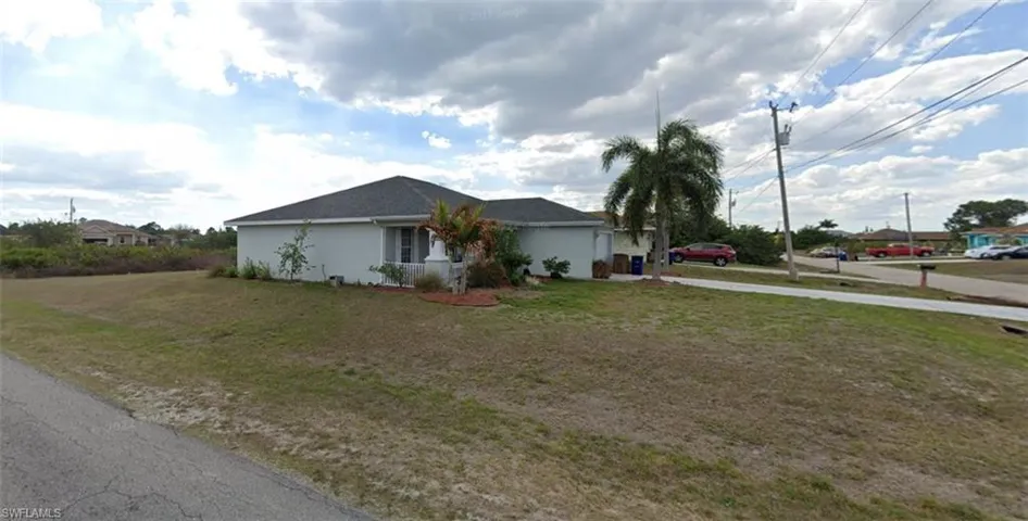 2901  25th SW ST, Lehigh Acres, FL 33976