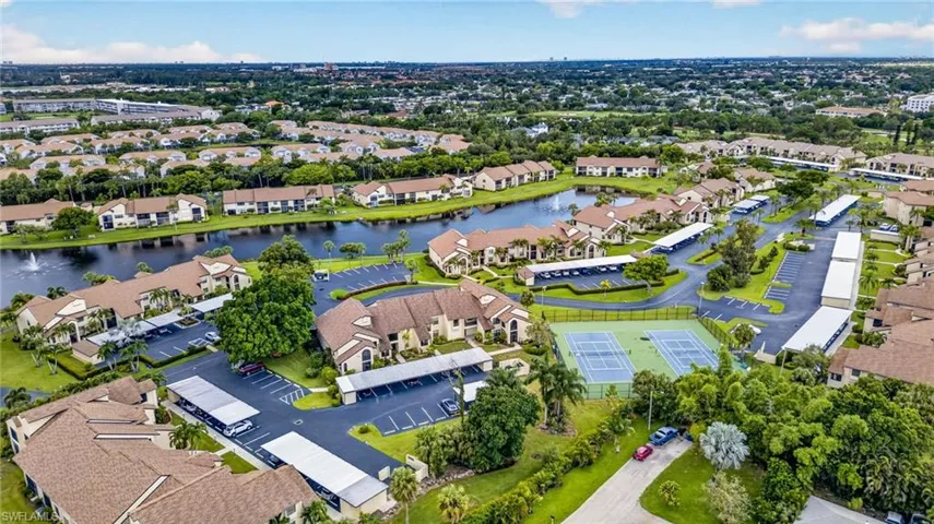 8382 Charter Club Cir 6, Fort Myers, Florida 33919