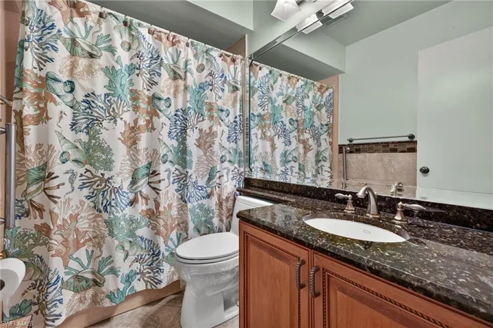 8382 Charter Club Cir 6, Fort Myers, Florida 33919