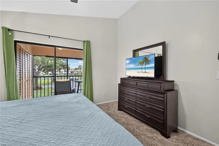 8382 Charter Club Cir 6, Fort Myers, Florida 33919