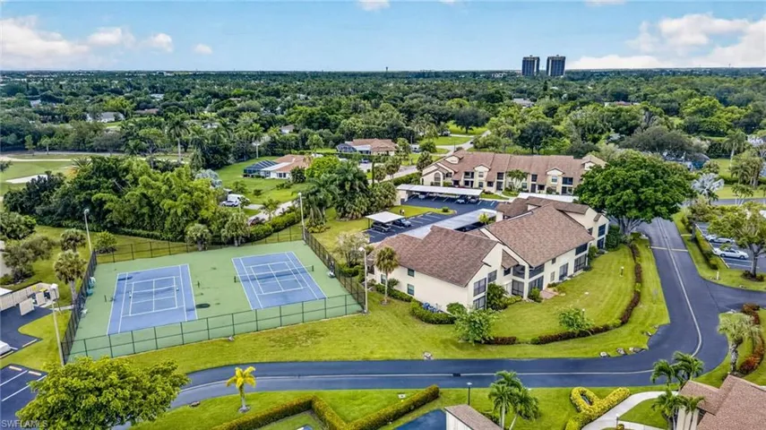 8382 Charter Club Cir 6, Fort Myers, Florida 33919
