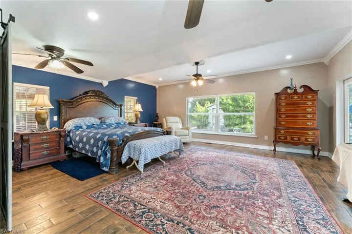 Offers spectacular views of Billy Creek