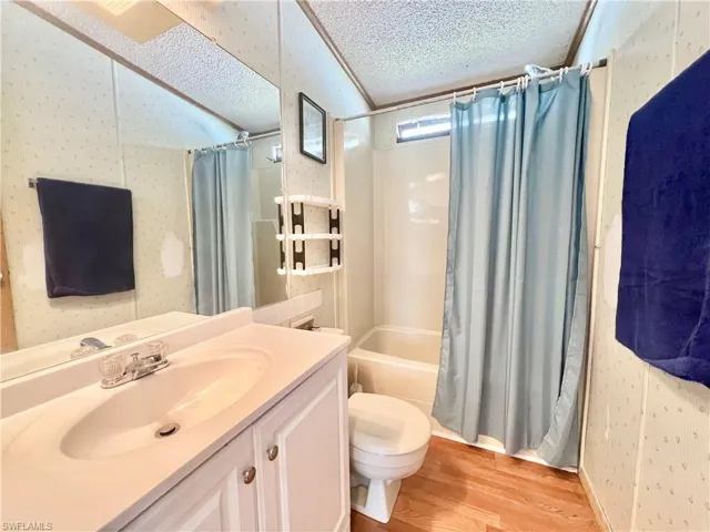 573  Cape Florida  LN, Naples, FL 34104