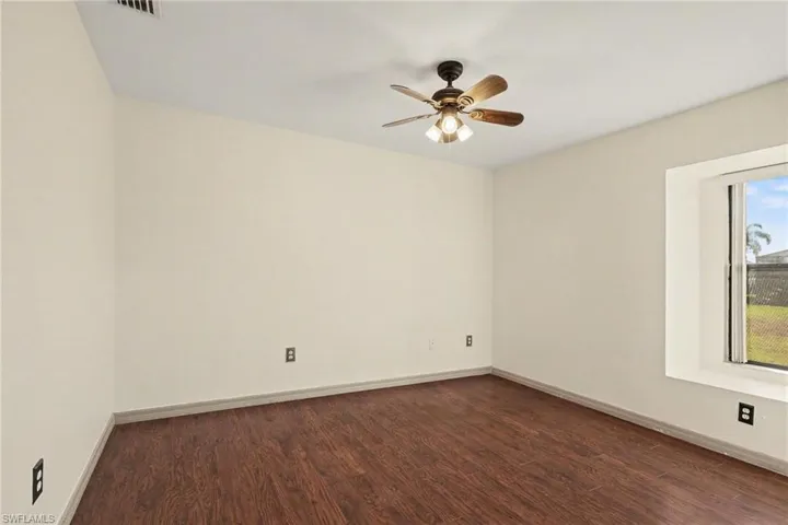 2725 Sw 28th Pl, Cape Coral, Florida 33914