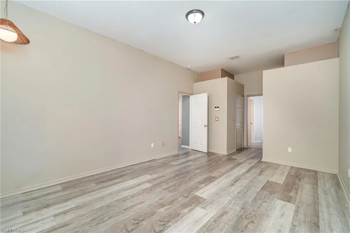 2725 SW 28th  PL, Cape Coral, FL 33914