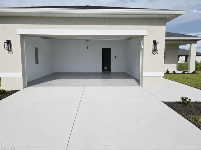 1924 Holyoke Ave, Lehigh Acres, Florida 33972