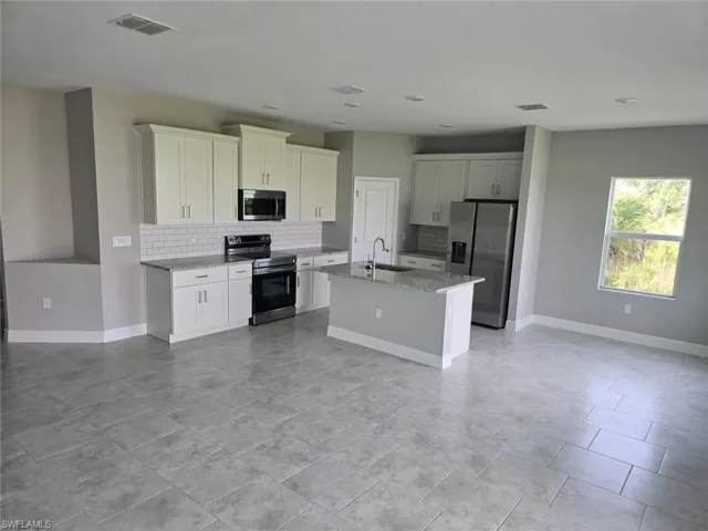 1924 Holyoke Ave, Lehigh Acres, Florida 33972