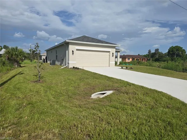 1924 Holyoke Ave, Lehigh Acres, Florida 33972