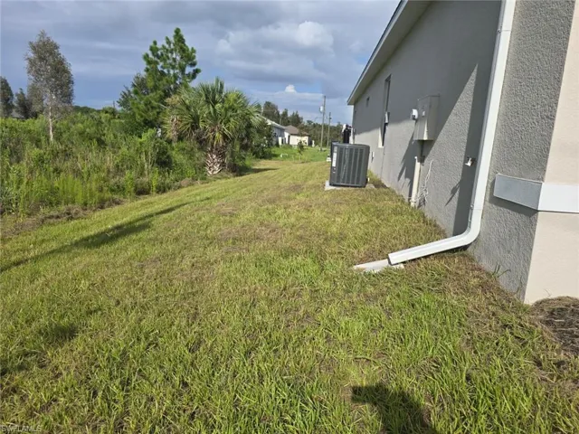 1924 Holyoke Ave, Lehigh Acres, Florida 33972