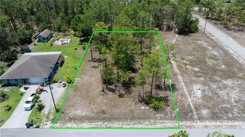View from above of property with property boundaries highlighted