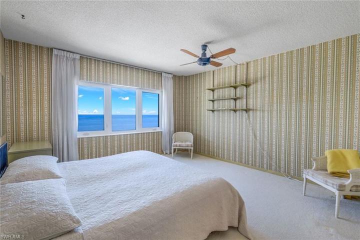 Spacious Primary Suite