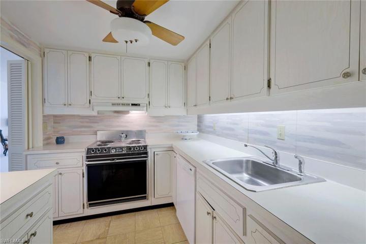 Kitchen w/ Secondary Entrance