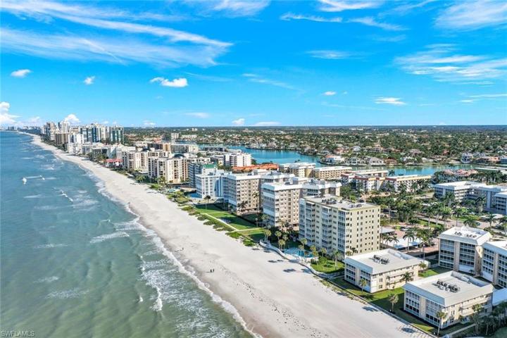 Toes-in-the-Sand Direct Beachfront Living