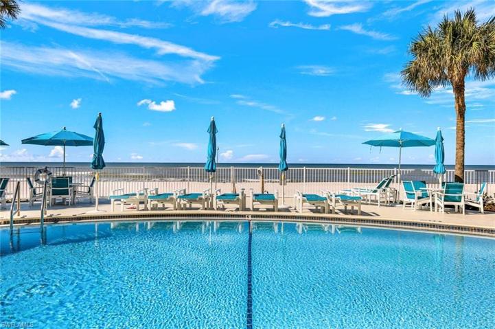 Tropical Pool Beachside