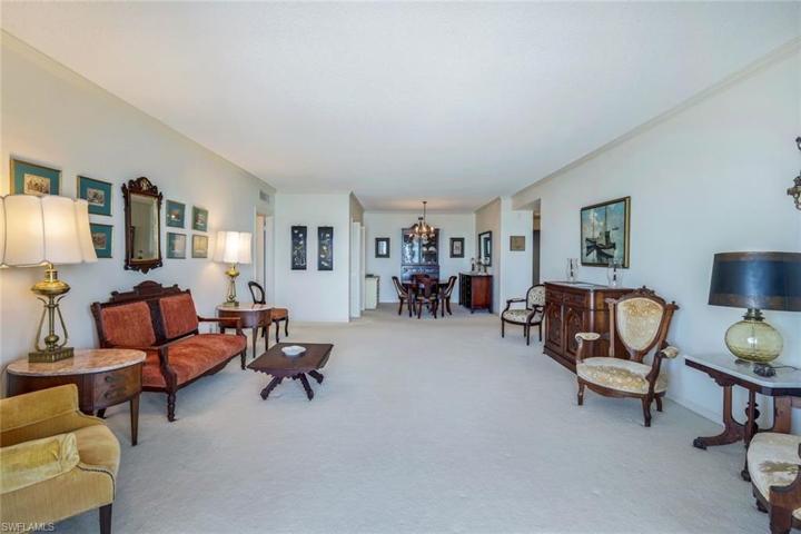 Seamless Great Room-Dining Layout