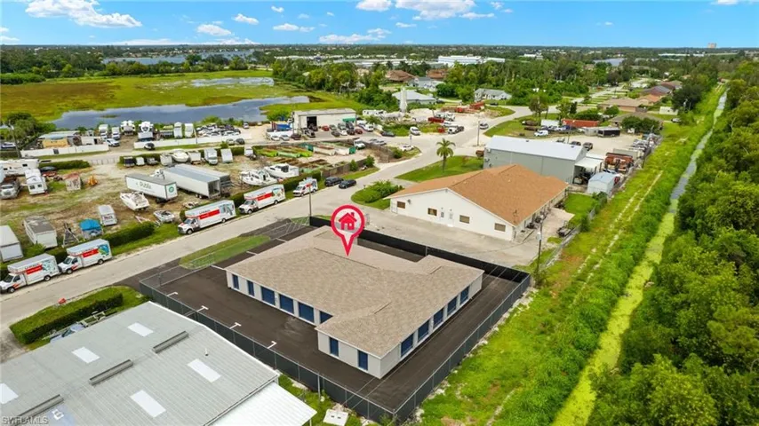 17517  Rockefeller  CIR, Fort Myers, FL 33967