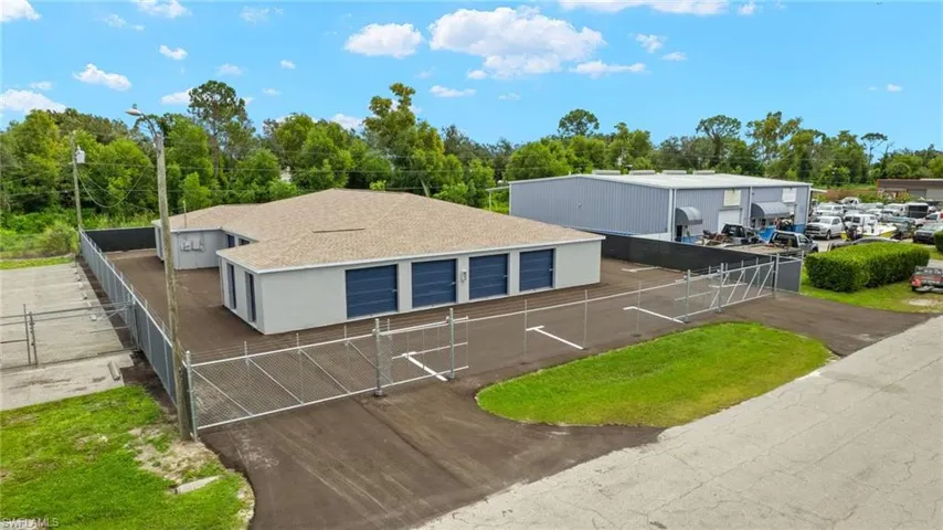 17517  Rockefeller  CIR, Fort Myers, FL 33967