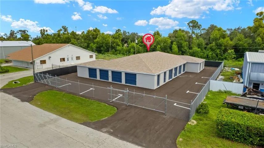 17517  Rockefeller  CIR, Fort Myers, FL 33967
