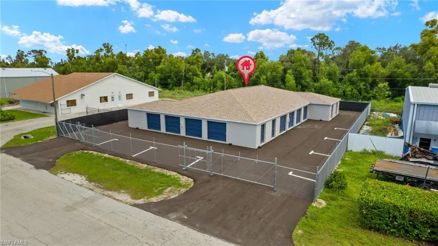 17517  Rockefeller  CIR, Fort Myers, FL 33967