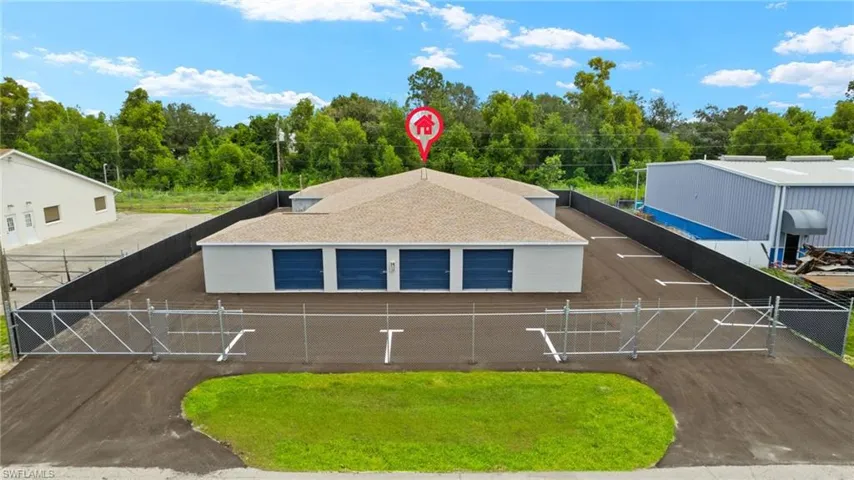 17517  Rockefeller  CIR, Fort Myers, FL 33967