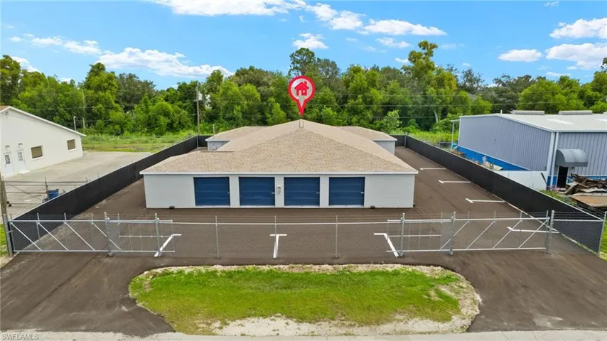 17517  Rockefeller  CIR, Fort Myers, FL 33967