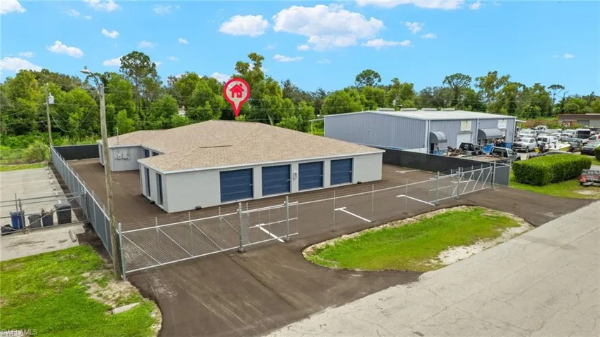 17517  Rockefeller  CIR, Fort Myers, FL 33967