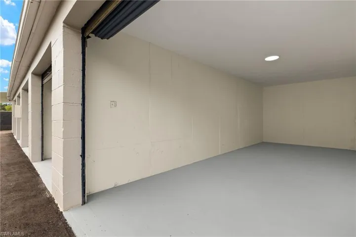 17517  Rockefeller  CIR, Fort Myers, FL 33967