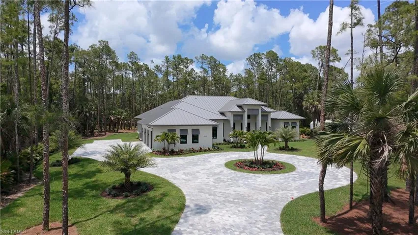 5025 Boxwood Way, Naples, Florida 34116