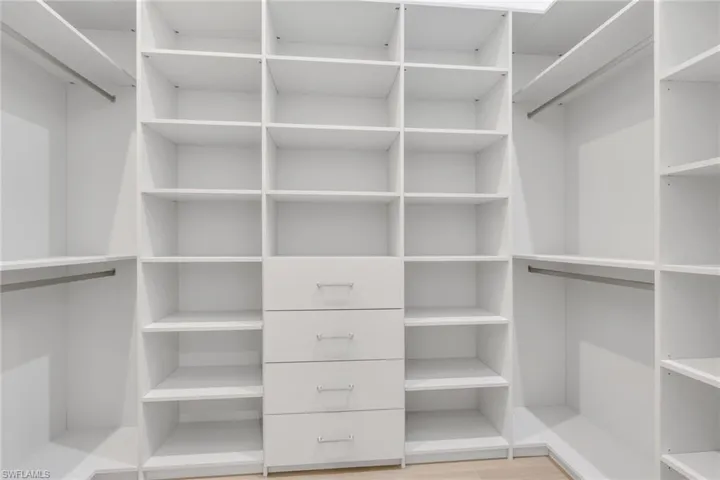 5025 Boxwood Way, Naples, Florida 34116