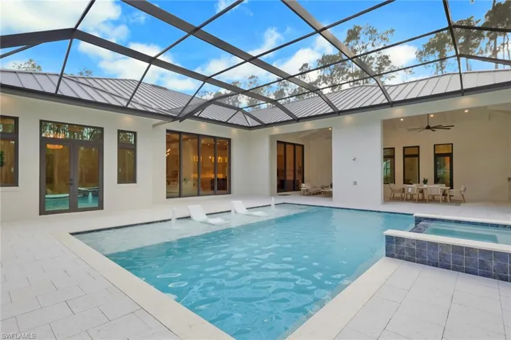 5025 Boxwood Way, Naples, Florida 34116