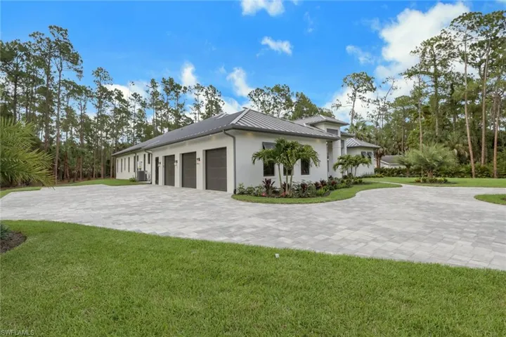 5025 Boxwood Way, Naples, Florida 34116