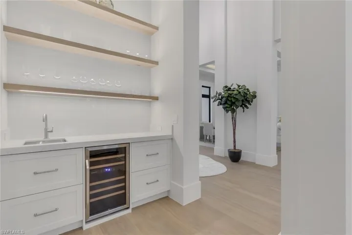 5025 Boxwood Way, Naples, Florida 34116