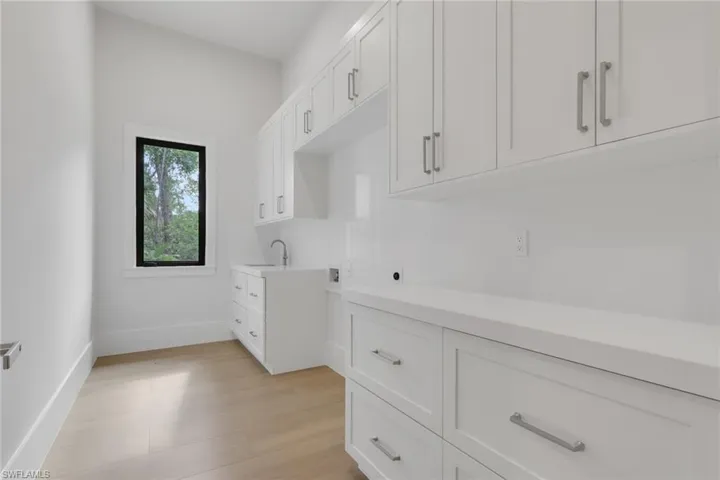 5025 Boxwood Way, Naples, Florida 34116