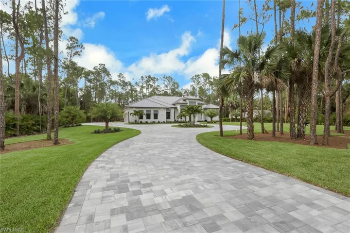 5025 Boxwood Way, Naples, Florida 34116