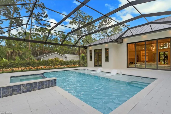 5025 Boxwood Way, Naples, Florida 34116