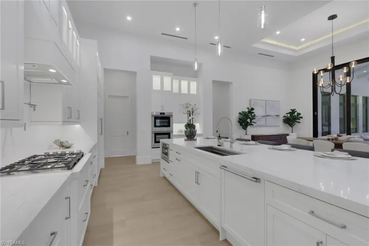 5025 Boxwood Way, Naples, Florida 34116