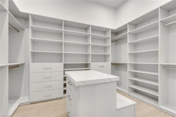 5025 Boxwood Way, Naples, Florida 34116