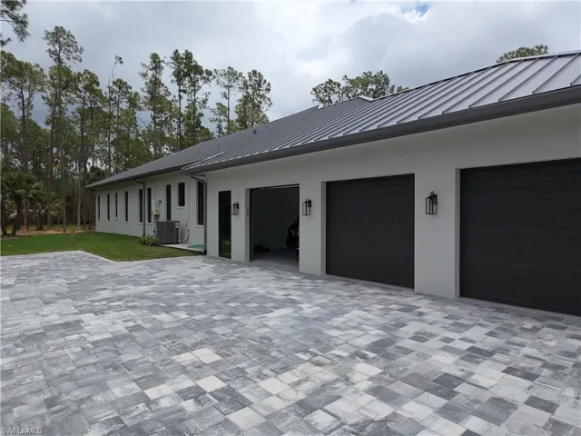 5025  Boxwood  WAY, Naples, FL 34116
