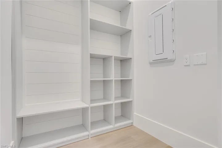 5025 Boxwood Way, Naples, Florida 34116
