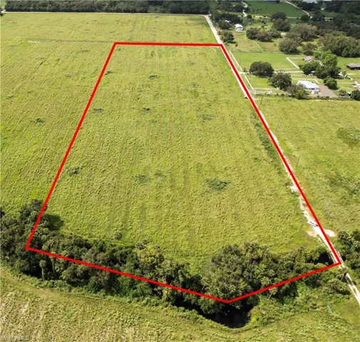 7  Old Grove  RD, Fort Denaud, FL 33935