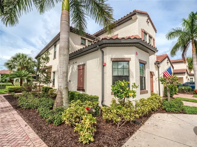 View of side of property