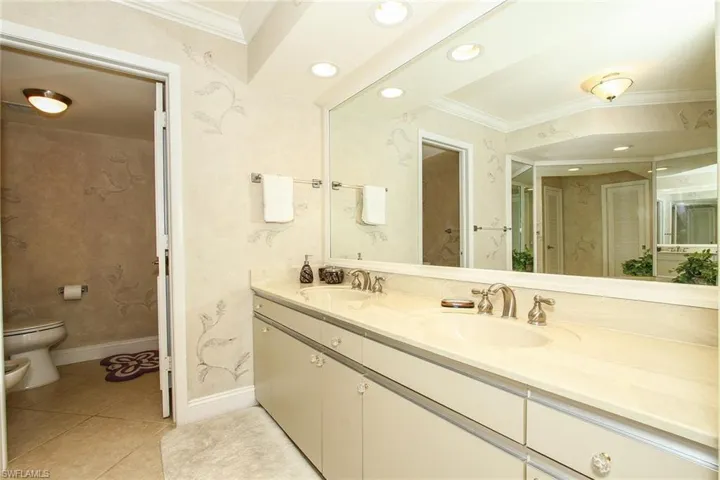 4401 Gulf Shore Blvd N E-908, Naples, Florida 34103