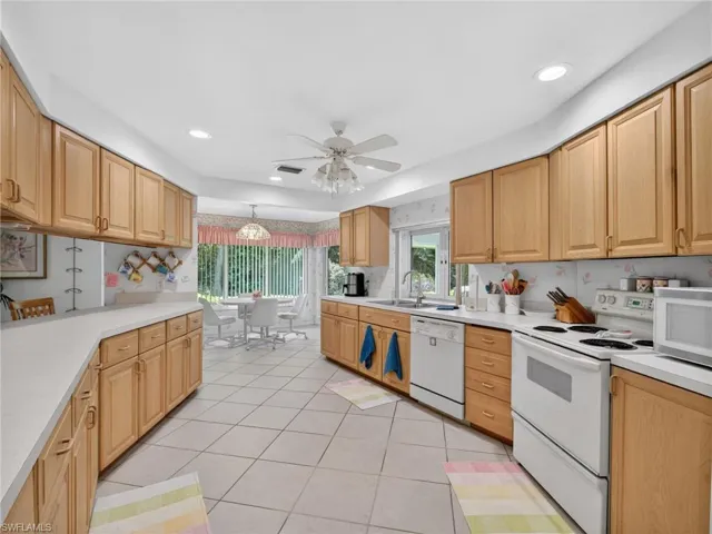 2278  ROYAL  LN, Naples, FL 34112